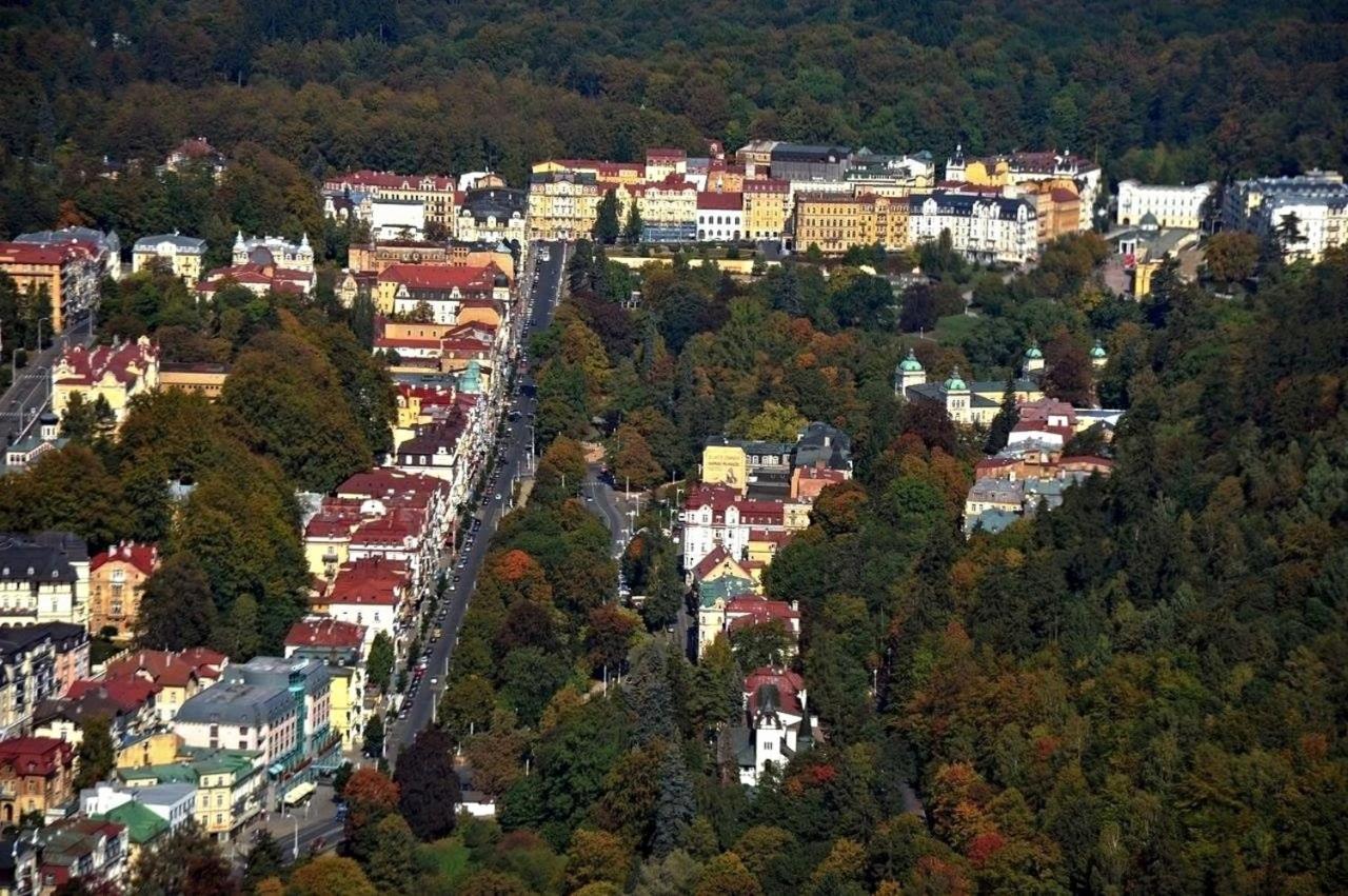Gourmet Hotel Villa Patriot Марианске-Лазне Экстерьер фото