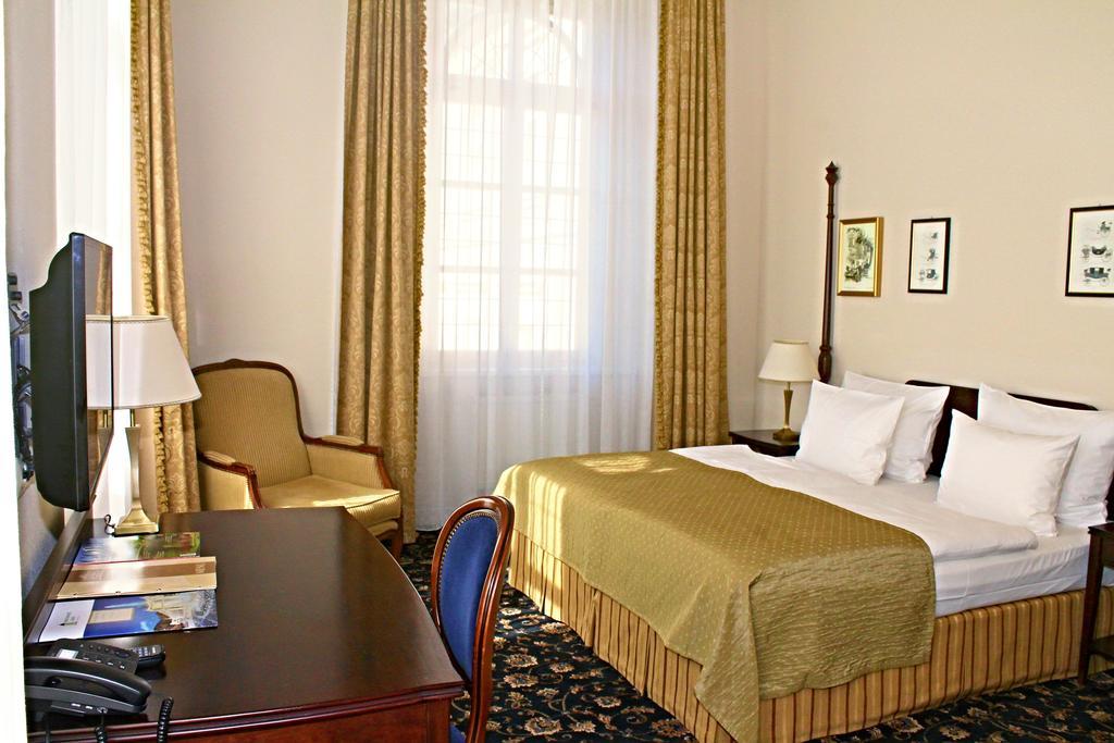 Gourmet Hotel Villa Patriot Марианске-Лазне Номер фото